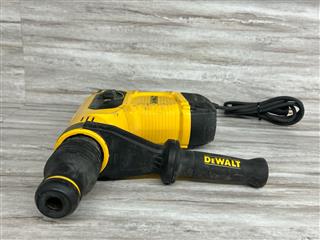 DeWalt D25481 1-9/16in SDS Max Combination Rotary Hammer Corded